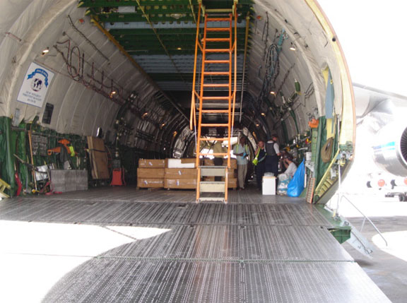 02a-OilGas-Melut-Basin-Inside-the-cargo-hold-of-the-Antonov-124-1